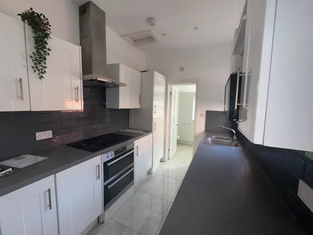 Richmond street, CV2, photo 2