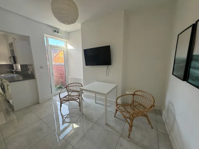 Richmond street, CV2, photo 3