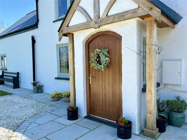 Well Road, Milford Haven, SA73, photo 2