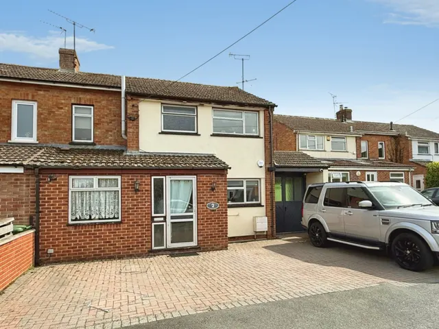 Millend Lane, Eastington, GL10, photo 1