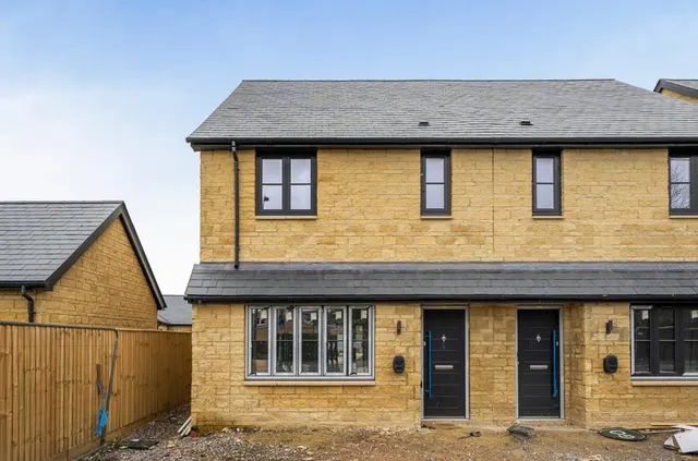Black Bourton Road, Carterton, OX18, photo 2