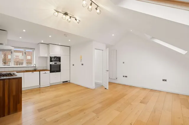 Abbeville Road, London, SW4, photo 1