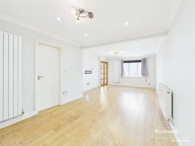 Burniston Close, Lower Earley, RG6, photo 2