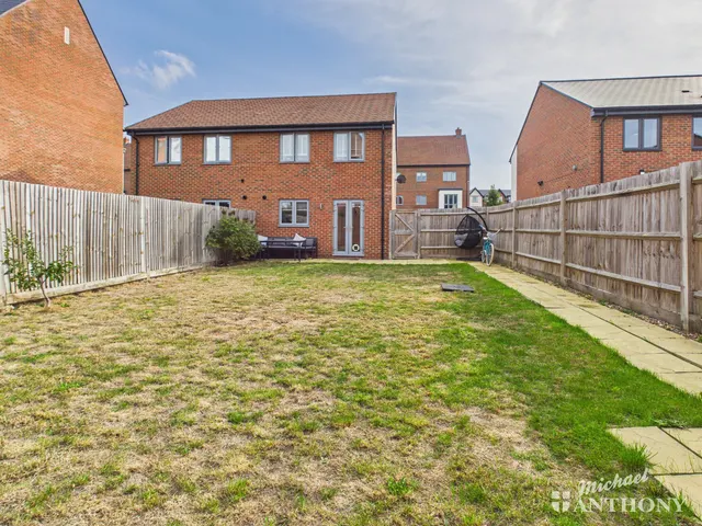 Kempster Way, Aylesbury, HP22, photo 3