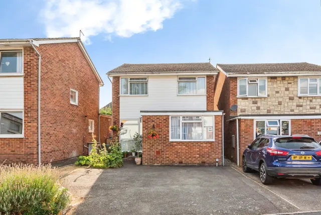 Berkeley Road, Thame, photo 1