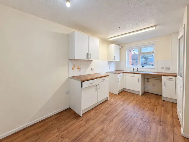 Lowland Road, Cannock, WS12, photo 3