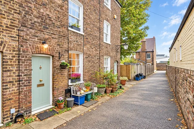 Kew Road, Richmond, TW9, photo 1