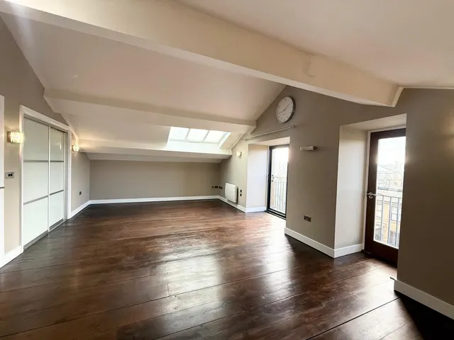 Burnett Street, Bradford, BD1, photo 3