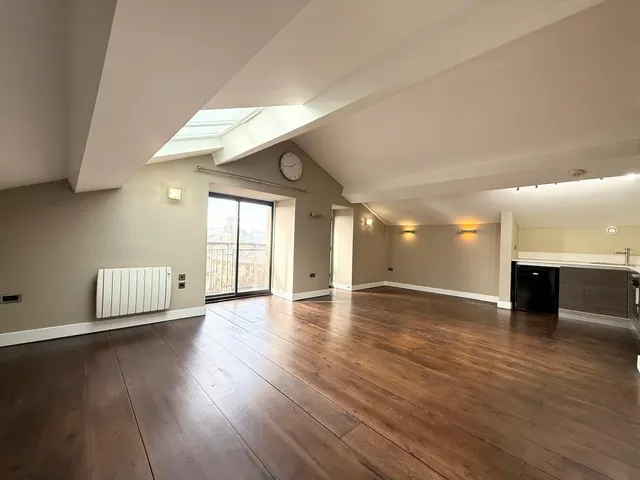 Burnett Street, Bradford, BD1, photo 2