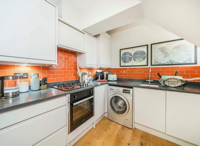 Photo 3 — Coombe Road, Kingston Upon Thames, KT2