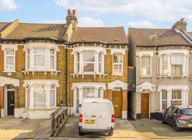 Whitehorse Lane, South Norwood, SE25, photo 1