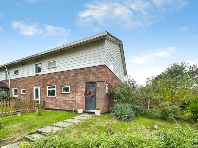 Bach Close, Basingstoke, Hampshire, RG22 4JZ, photo 1