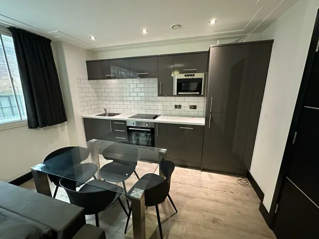 North John St, L2, photo 2