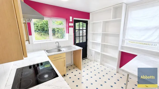 Willoughby Road, Ipswich, photo 1