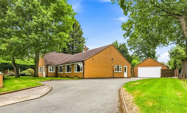 Oakwood Drive, Ravenshead, photo 1