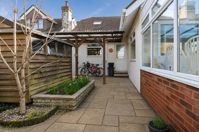 Photo 3 — Christchurch Road, West Parley, Ferndown