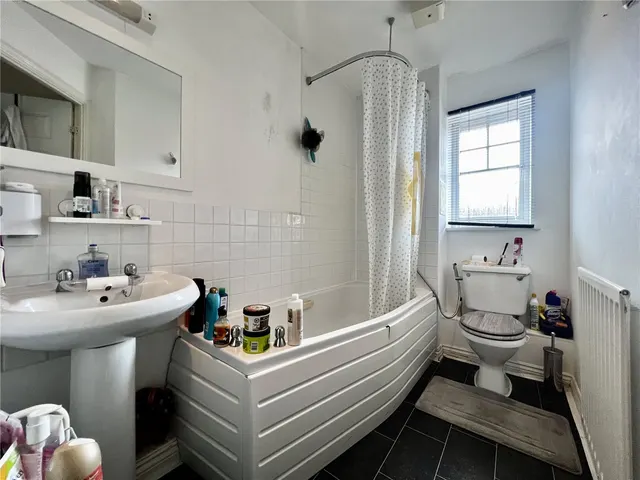 Photo 3 — Beckets View, Northampton, Northamptonshire, NN1