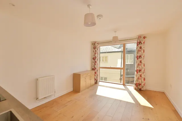 Photo 3 — Elwick Road, Ashford
