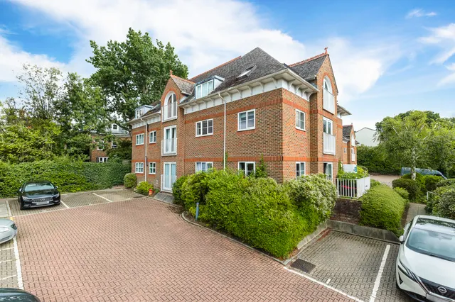 Photo 2 — Culverden Park Road, Tunbridge Wells, Kent, TN4 9QX