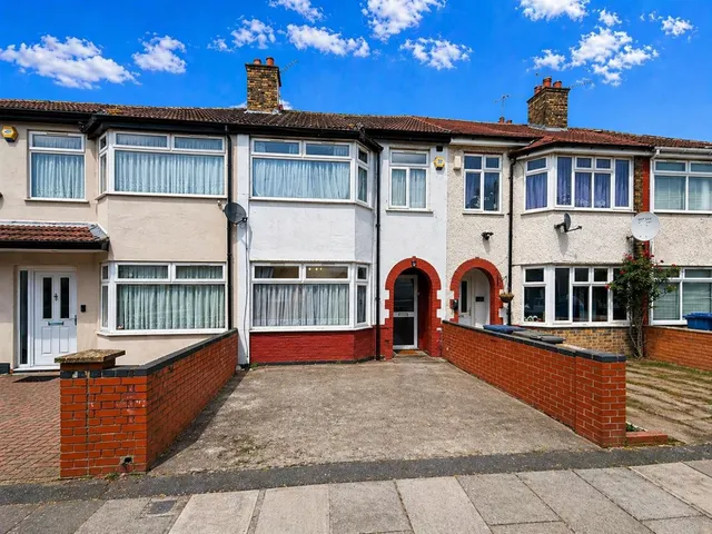 Terraced For SaleDormers Avenue, Southall, UB1, photo 1