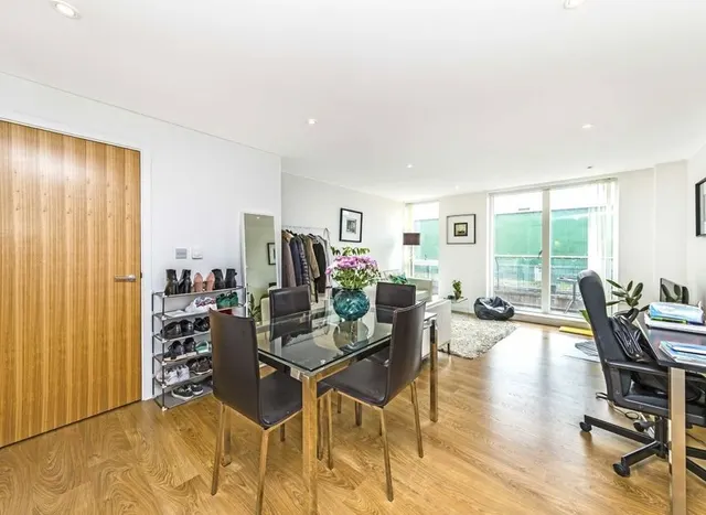 Photo 3 — Seven Sea Gardens, Devon Road, E3