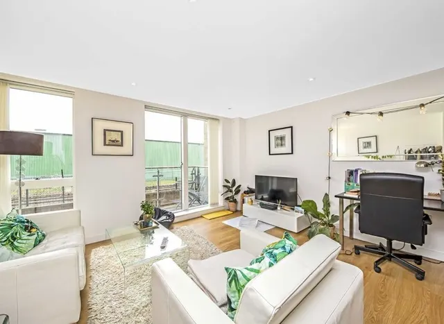 Photo 2 — Seven Sea Gardens, Devon Road, E3