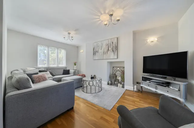 Photo 2 — Ellison Road, Sidcup, DA15 8BL