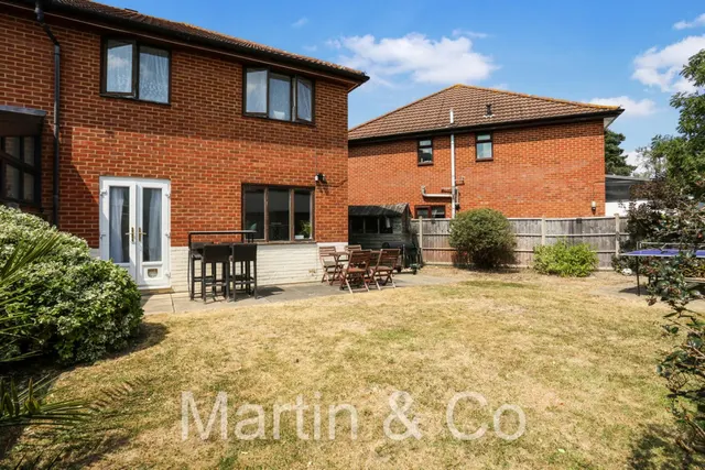 Photo 3 — Morley Road, Sutton, SM3
