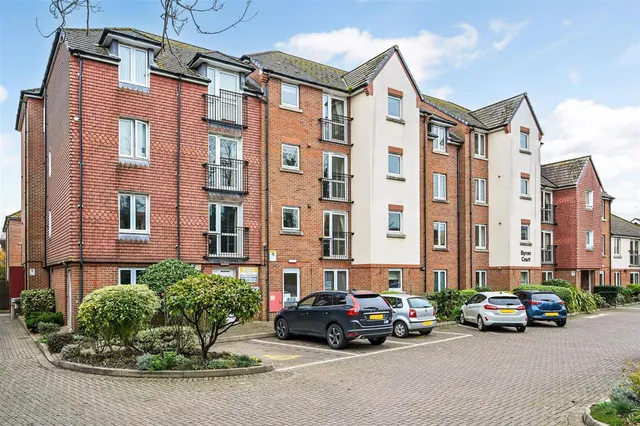 Stockbridge Road, Chichester, PO19, photo 1