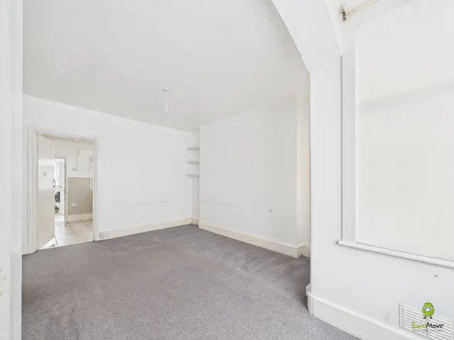 Elm Road, Erith, DA8, photo 2