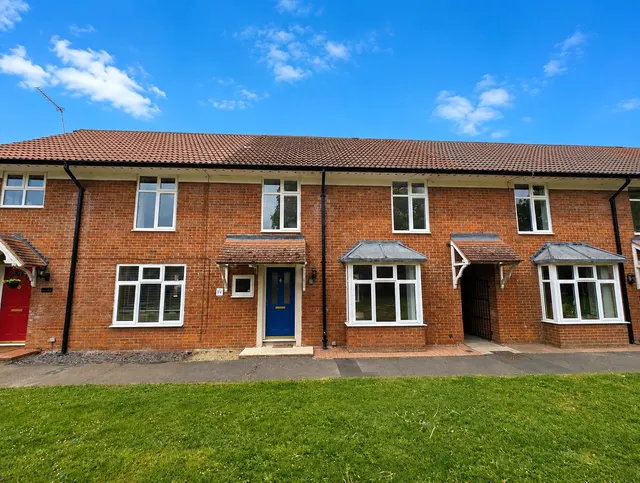 Valon Road, Arborfield, Reading, RG2 9QQ, photo 1