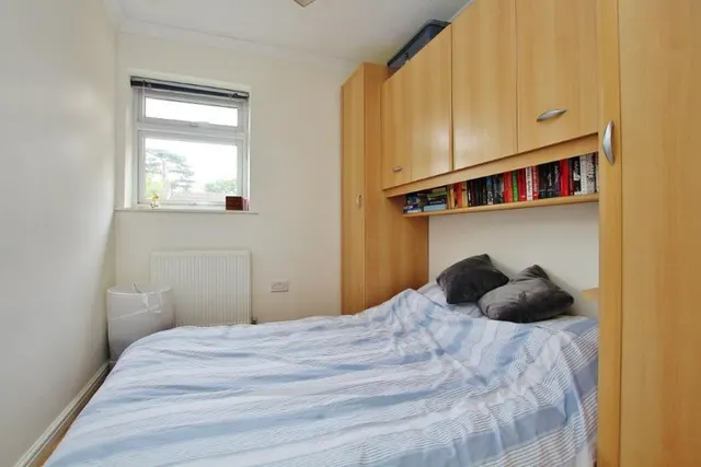 Inkerman Road, Woking, GU21, photo 3