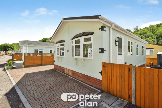Woodlands Residential Park Treharris, CF46, photo 1