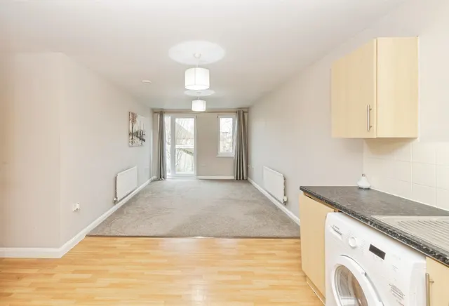 Queen Marys Avenue, Watford, photo 1