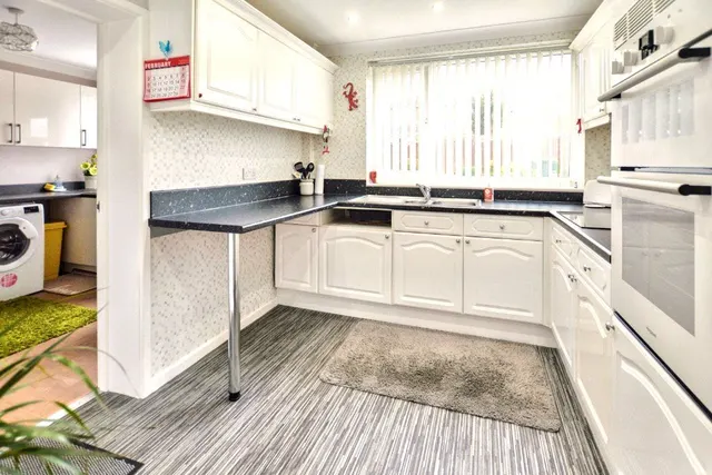 Fairfield Walk, Ossett, WF5, photo 3
