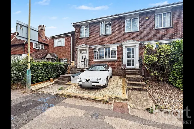London Road, Marlborough, SN8, photo 1
