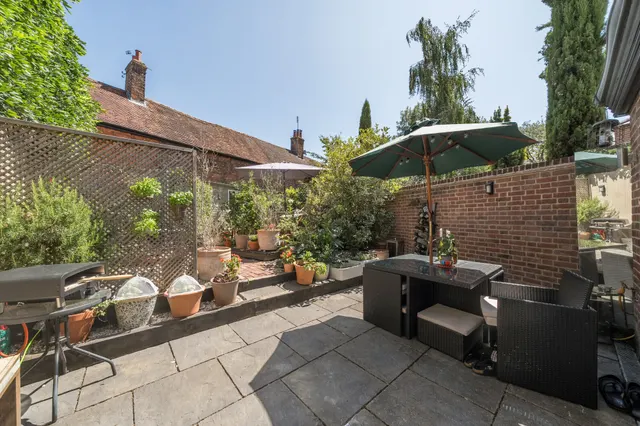 Photo 3 — Charnham Street, Hungerford, RG17
