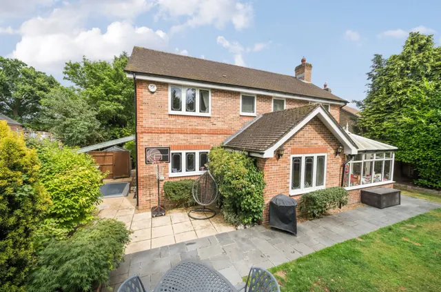 Hoggarth Close, Petersfield, GU31, photo 2
