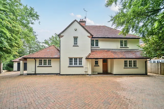 Reading Road North, Fleet, GU51, photo 1