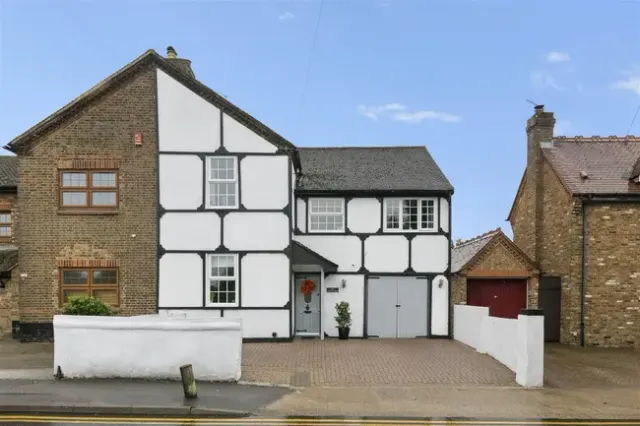 Colham Green Road, Hillingdon