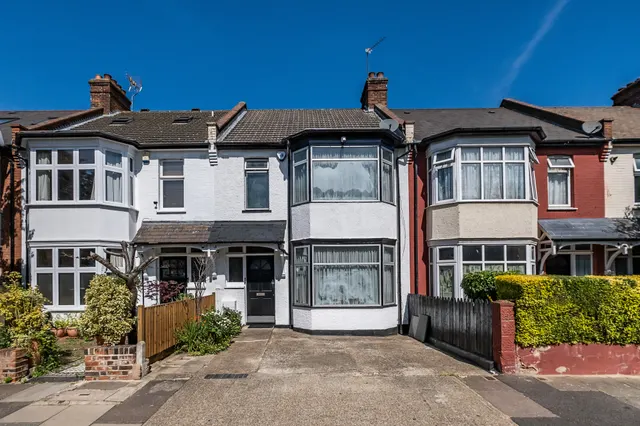 Photo 2 — Cholmondeley Avenue, London, NW10