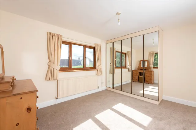 Northampton Road, Lavendon, MK46, photo 3