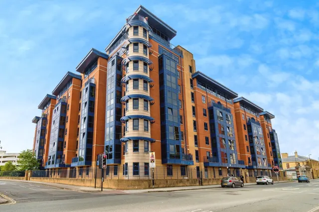 Canute Road, Southampton, photo 1