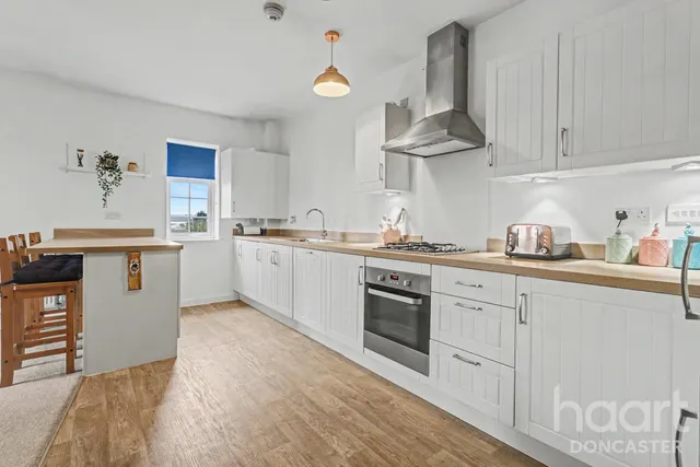 Rosso Close, Belle Vue, DN4, photo 2