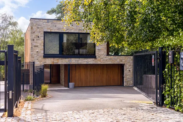 Canford Cliffs Road, Poole, Dorset, BH13 7ER, photo 1