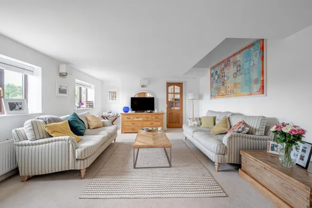 Ashdown Cottage Town Hill, Bramham, LS23, photo 2
