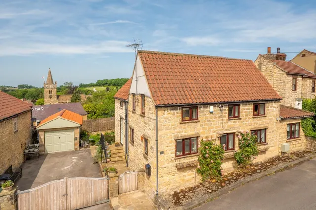 Ashdown Cottage Town Hill, Bramham, LS23, photo 1