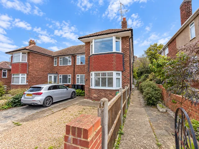 West Cliff Road, Broadstairs, CT10, photo 1