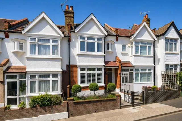 Crowborough Road, SW17, photo 1