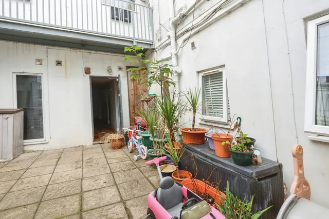 Christchurch Road, Bournemouth, BH7, photo 2